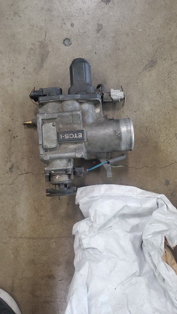 01-05 Lexus GS300 Throttle Body IS300 SC(contact info removed)0-46220