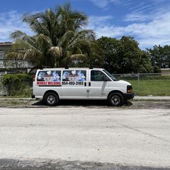 05 Chevy Express 3500 V8 6.0