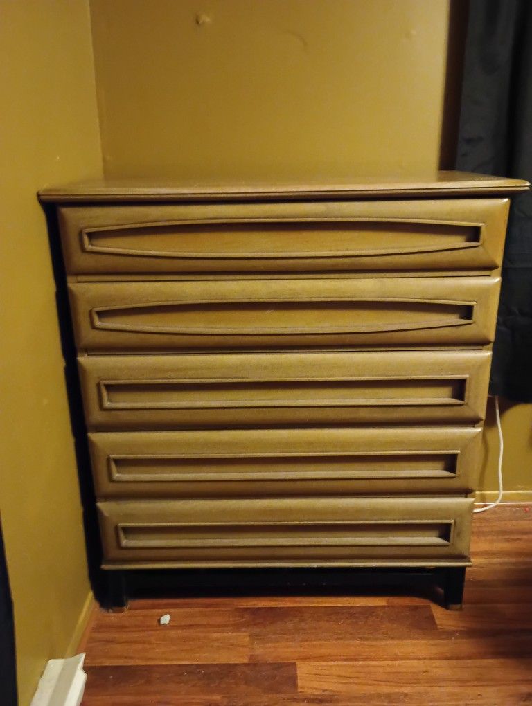 Hardwood Dresser 