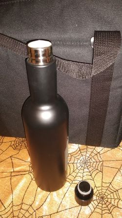 Cooler bag. If it's posted it's available