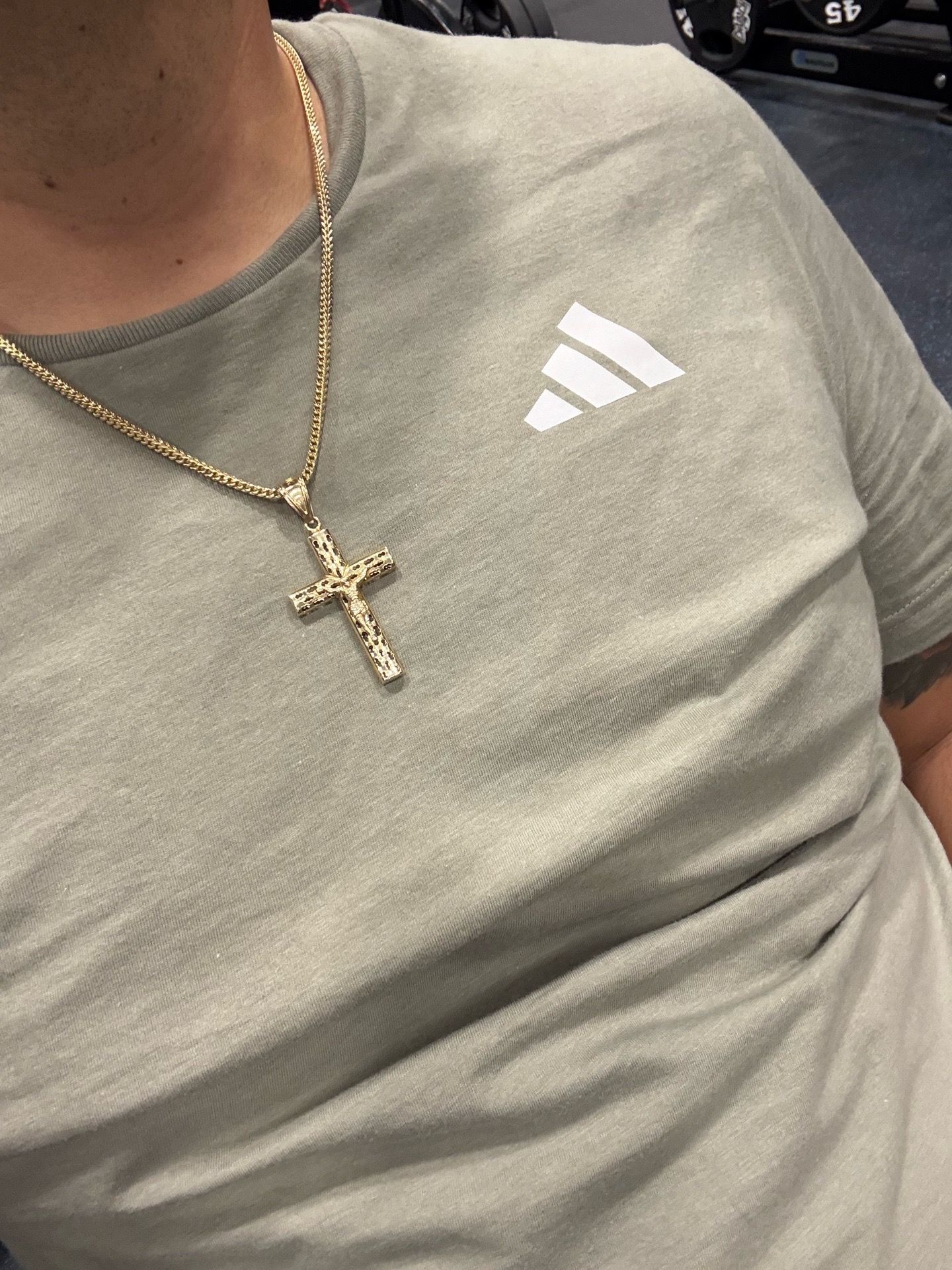 10k gold chain with pendant