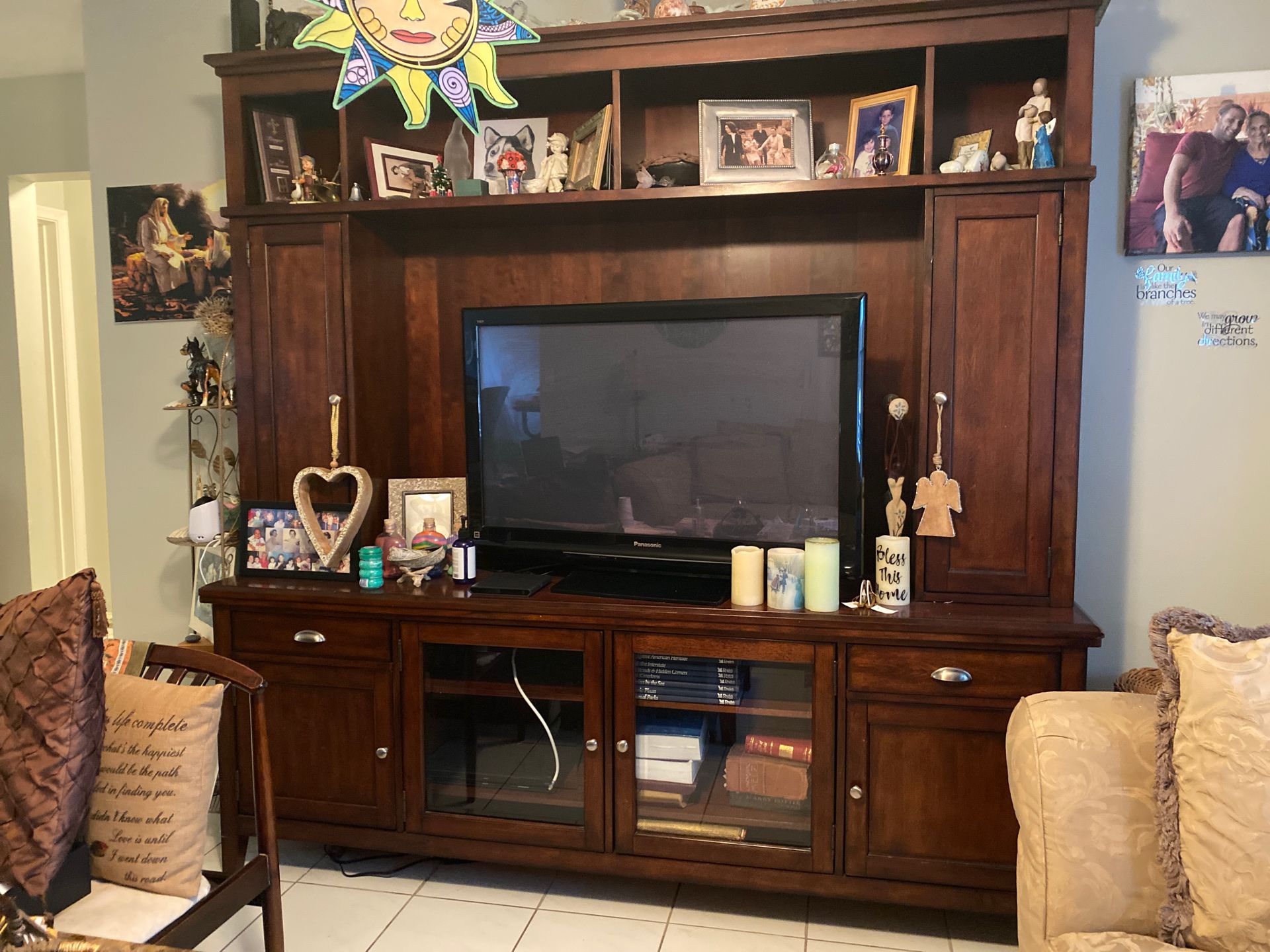 TV cabinet