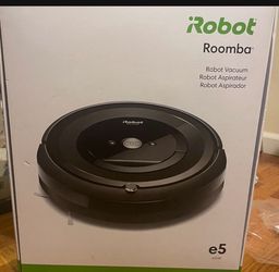 iRobot - Vacuum like new/in box. 