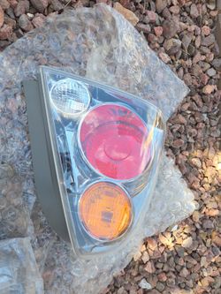 2003 Nissan Altima Tail Lights