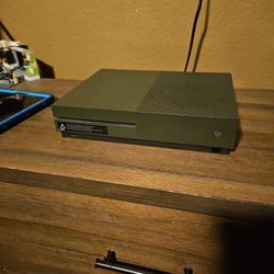 selling Xbox One S 