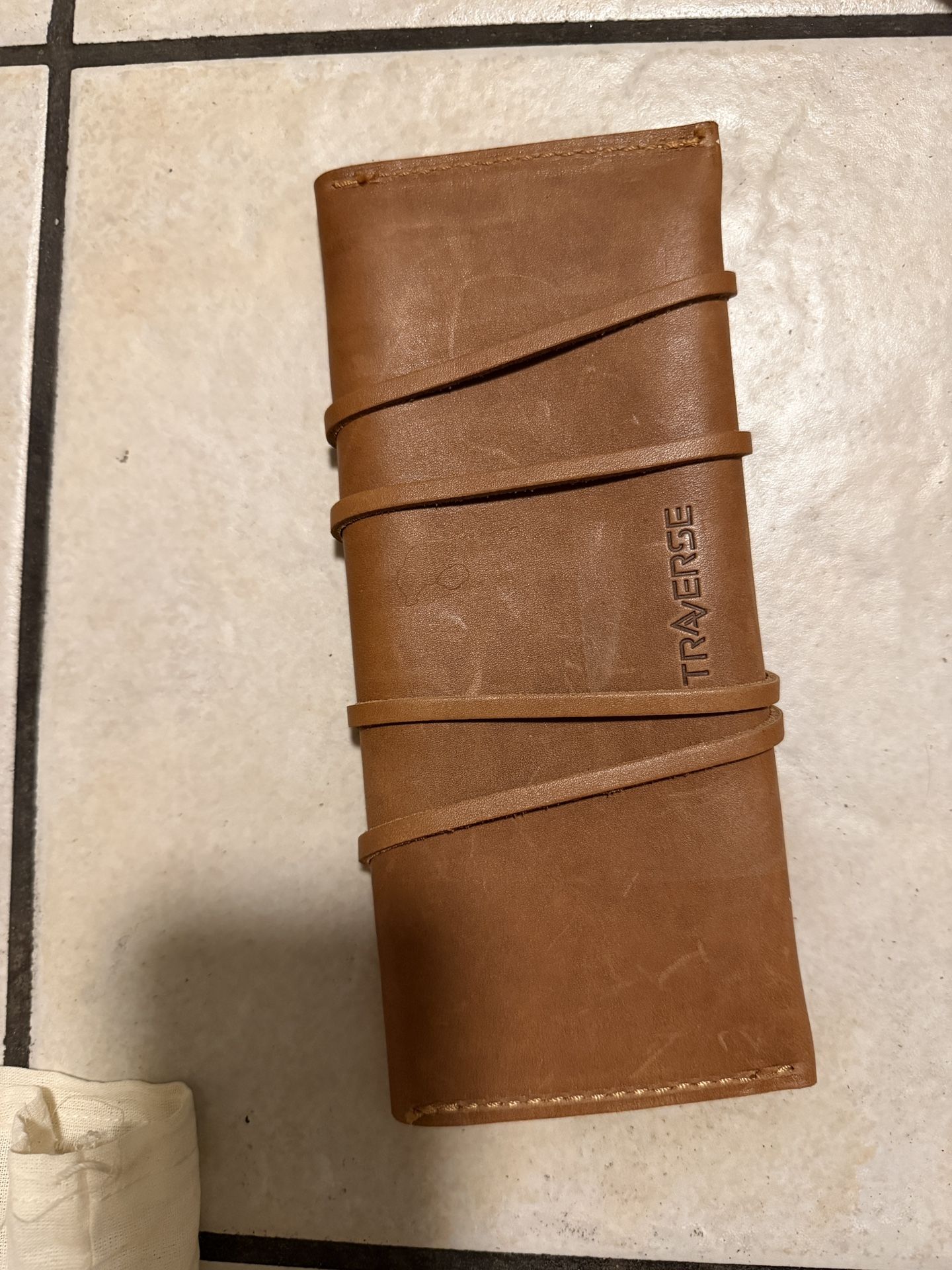 Traverse Leather case