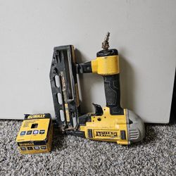 Dewalt 16 GA Nail Gun