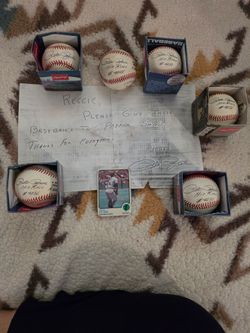 Signed Pete Rose baseballs