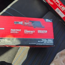 Milwaukee M12 1/4in. Ratchet
