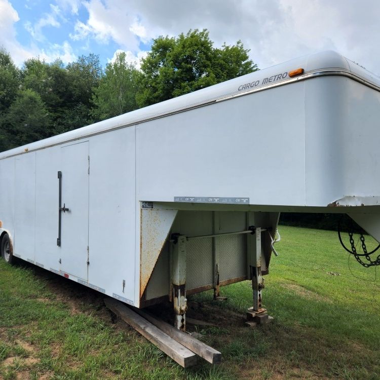 35' Cargo Trailer 