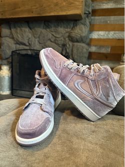 Nike Air Jordan 1 Mid SE Purple Velvet – Men’s Size 11