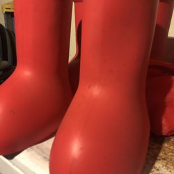 Red Boots 