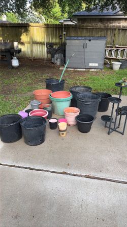 Plant pots and plant stand