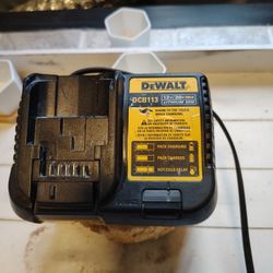 DeWalt 12 To 20 Volt Max Battery Charger Single Port