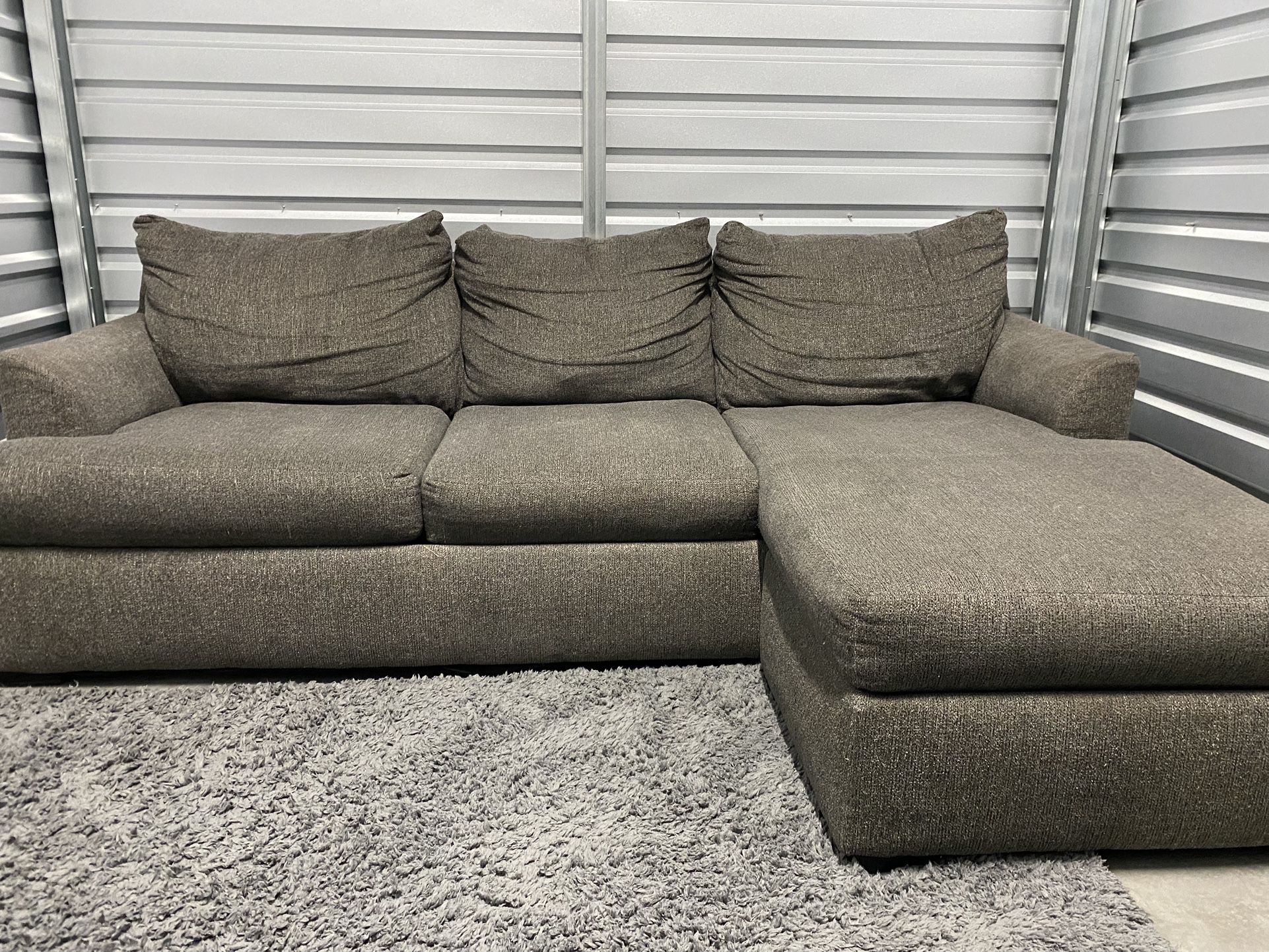 !!FREE DELIVERY!! 2 Piece Grey Sectional