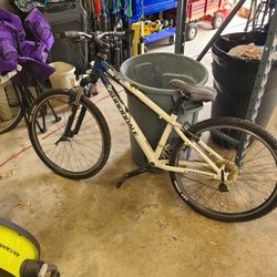 Cannondale F6 Mountain Bike