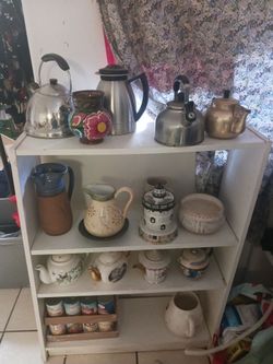 Assorted teapots
