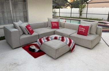 Luxury Arhaus Coburn 6-Piece Gray Modular Pit  Sectional Sofa. (DELIVERY AVAILABLE).