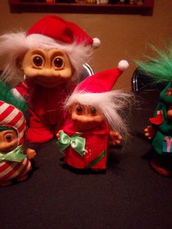 7 Vintage Christmas Themed Trolls. Thumbnail