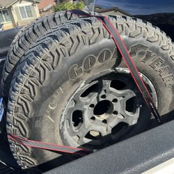 35s and 315s With Rims 