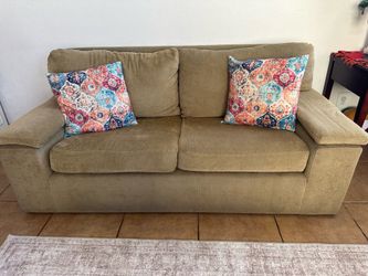Couches Matching