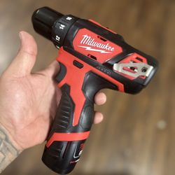 M12 Drill