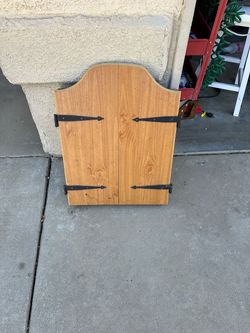 Wooden Dartboard Cabinet with Doors