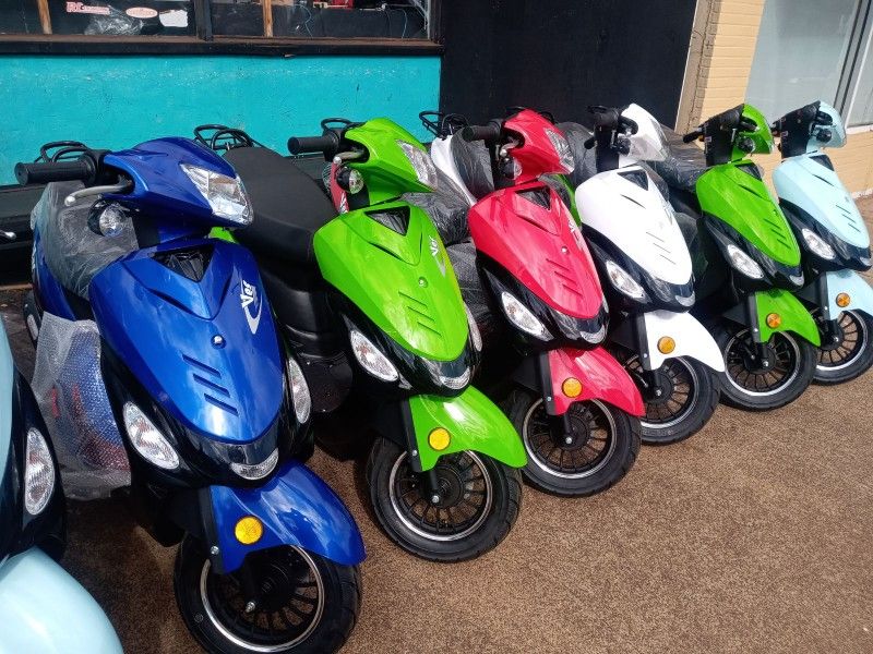 BRAND NEW MOPEDS OUT THE DOOR 1000 for Sale in Honolulu, HI OfferUp