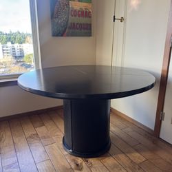 Skovby SM32 W Extendable Round Dining Table