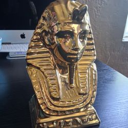 king Tutankhamun decor
