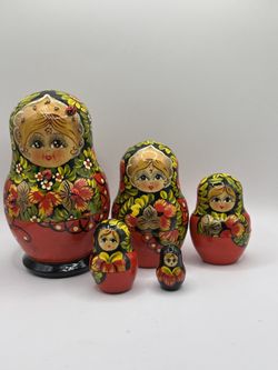 Hand-Painted Russian Matryoshka (Babushka) Nesting Dolls-Set of 5-NEW Old Stock🪆See Full Details Below🪆