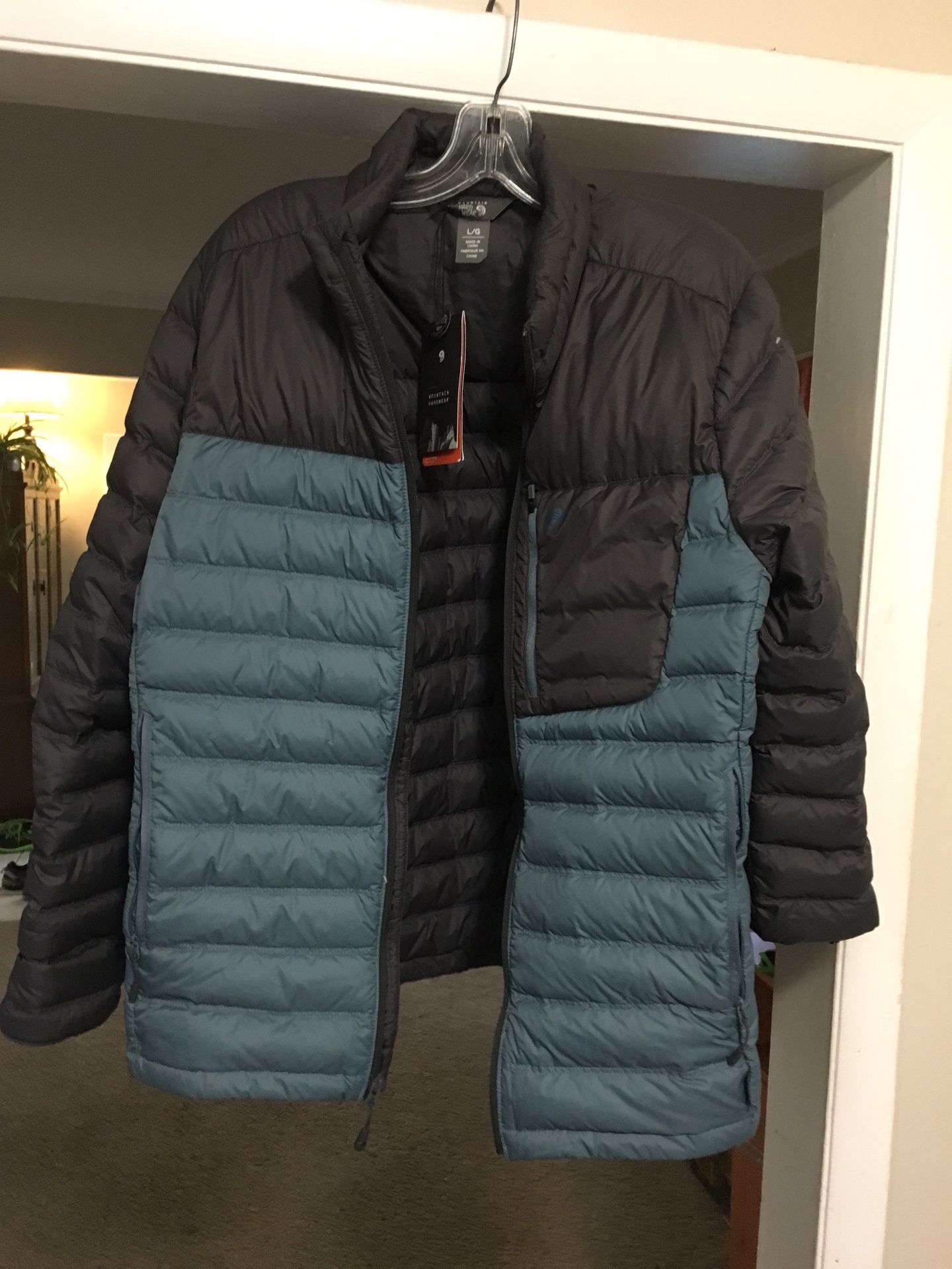 Mountain Hardware Men’s Dynotherm Down Jacket (Brand New!!)