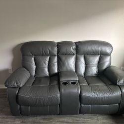 Complete living room set, must go. Moving to smaller space 500 obo