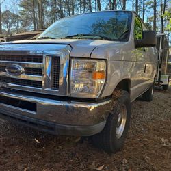 2011 Ford E-150