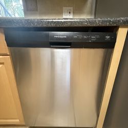 Dishwasher- FRIDGIARE