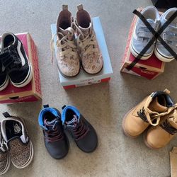 Kids Shoes Read Description 