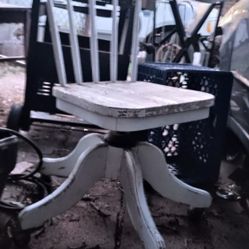 VINTAGE 1950s SWIVEL CHAIR TURNING CHAIR SPINNING CHAIR WOOD PART IS OLD THE METAL HARDWARE IS NEW