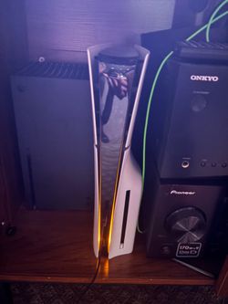 PS5 disc version with 2 controllers