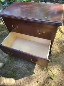 Dresser free