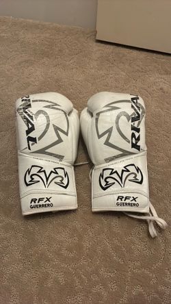 Rival Rfx Guerrero fight gloves