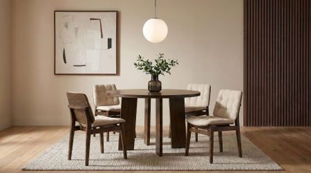 Brand New Dining Set / Juego de Comedor Nuevo a Estrenar