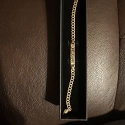 10kt 9” 8.7g Name Plate Bracelet with name Jesus