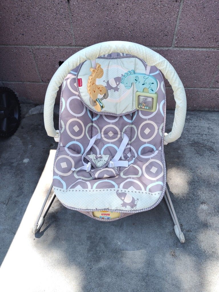 FISHER PRICE BABY SWING 