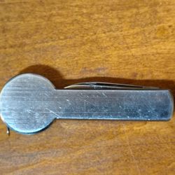 Knife/ Tape Measure 