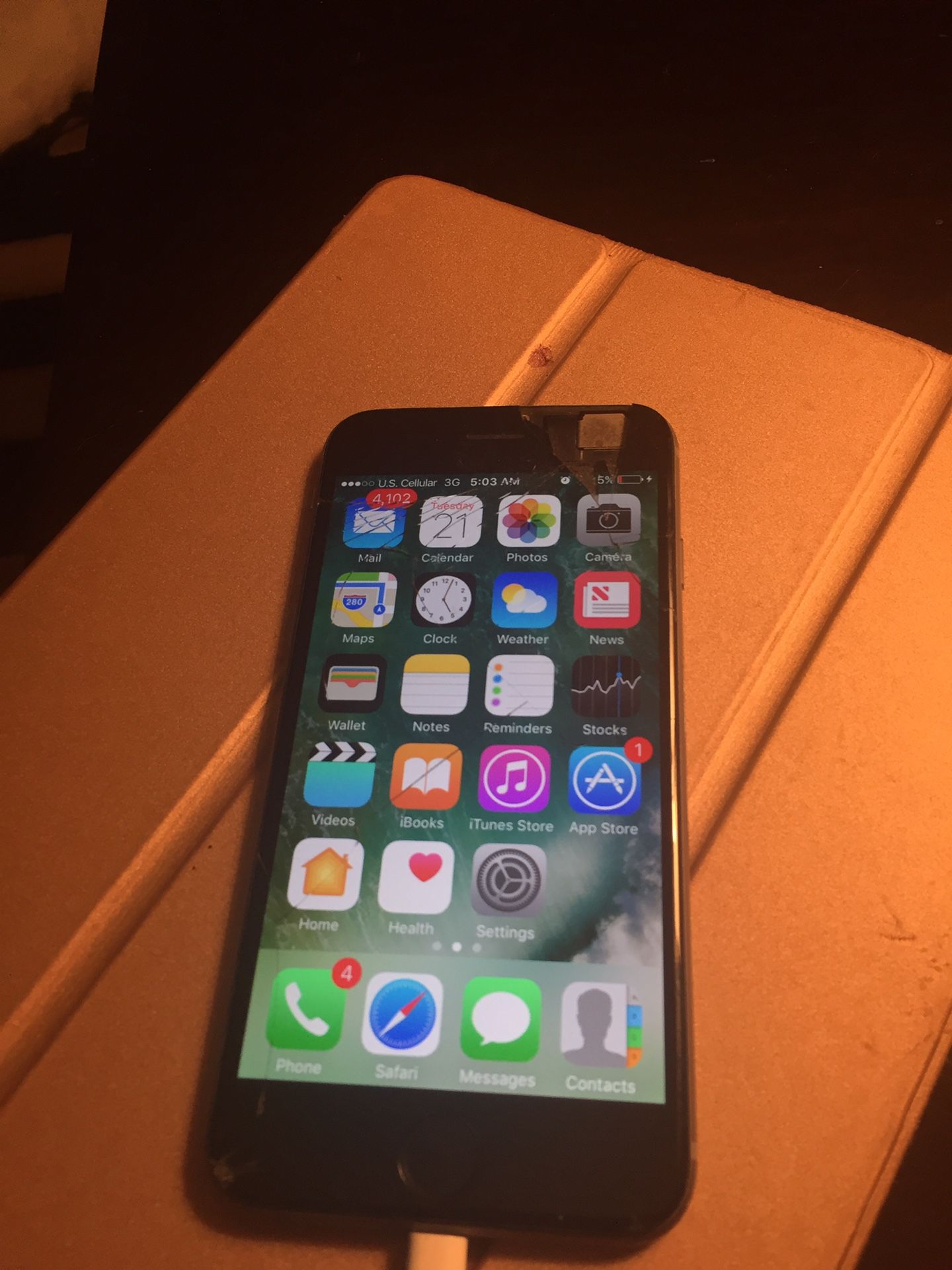 iPhone 6 cracked screen