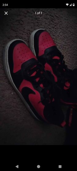 Red/Black Nike Shoes 
