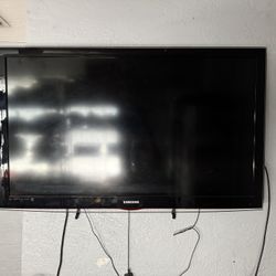 45 in Samsung LCD TV