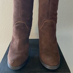 Suede Knee high Boots Women’s Size 9
