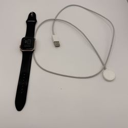 Apple Watch Series 5 44mm Rose Gold– Works Great – Ready to Pair