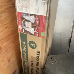 Christmas White Tree 